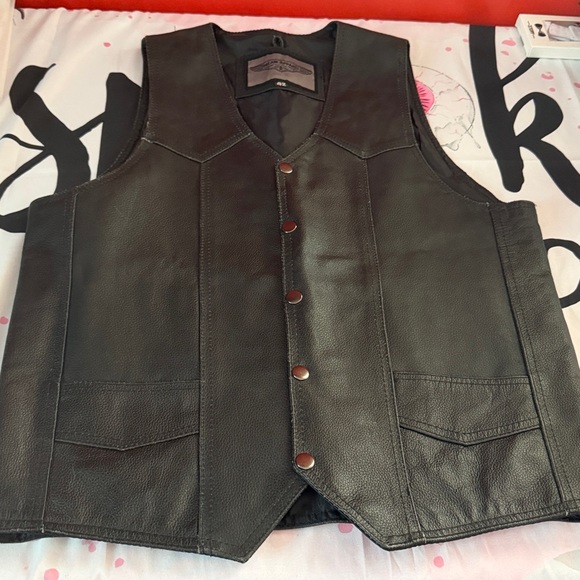 Dream Apparel Other - Men's Black Leather Biker Vest sz 42 Dream Apparel